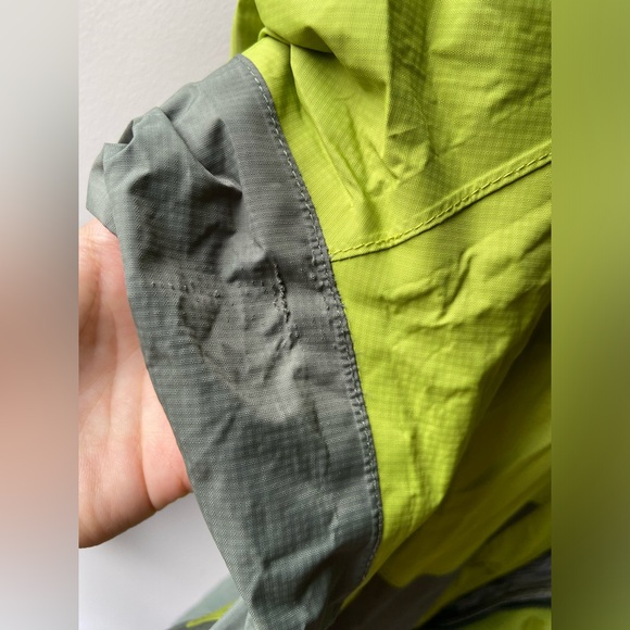 MEC green raincoat - Picture 4 of 6